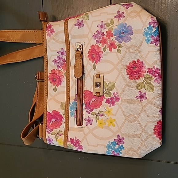 Spring Crossbody Purse Bundle (3) - Picture 2 of 15